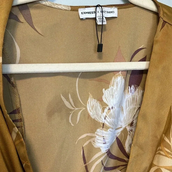 Express x Rocky Barnes gold  floral ruffle wrap dress XS/S - Picture 6 of 7